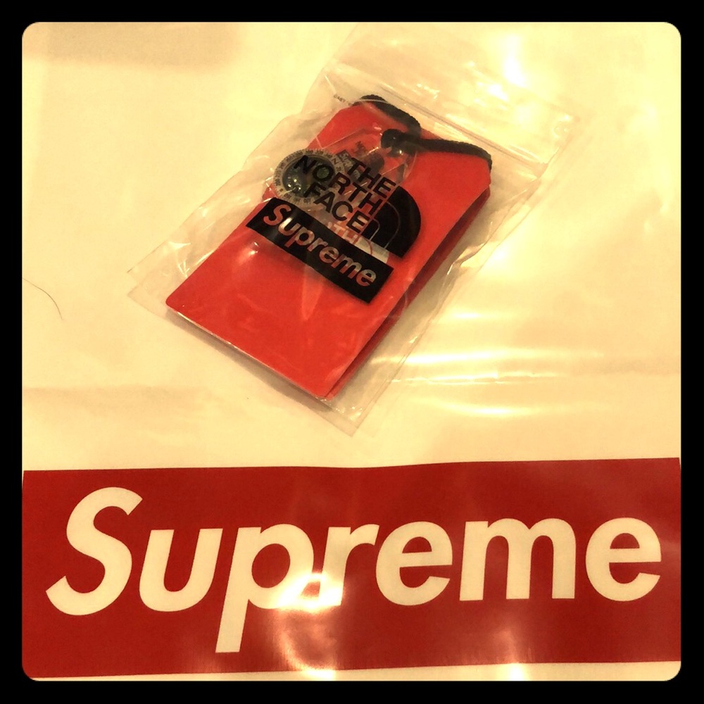 Supreme x North Face Expedition Compass
